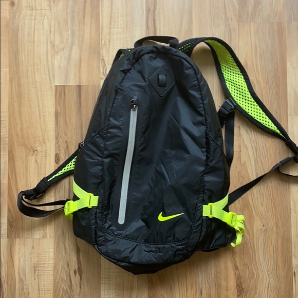 nike running backpacks